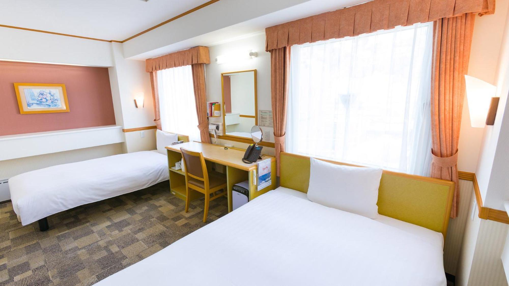 Toyoko Inn Higashi-Hiroshima Saijo Ekimae Exteriör bild