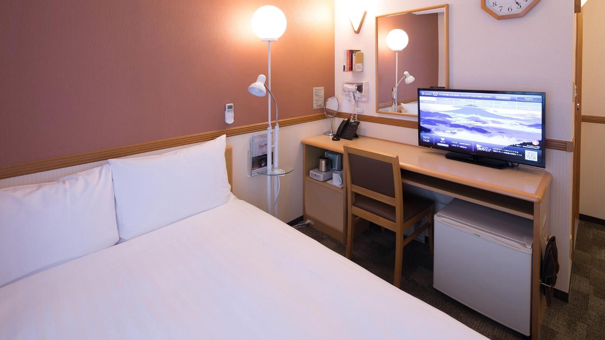 Toyoko Inn Higashi-Hiroshima Saijo Ekimae Rum bild