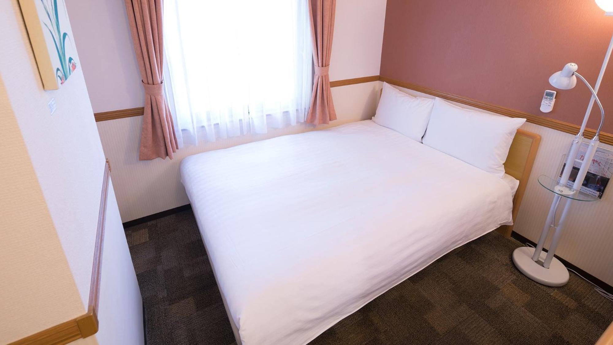 Toyoko Inn Higashi-Hiroshima Saijo Ekimae Rum bild