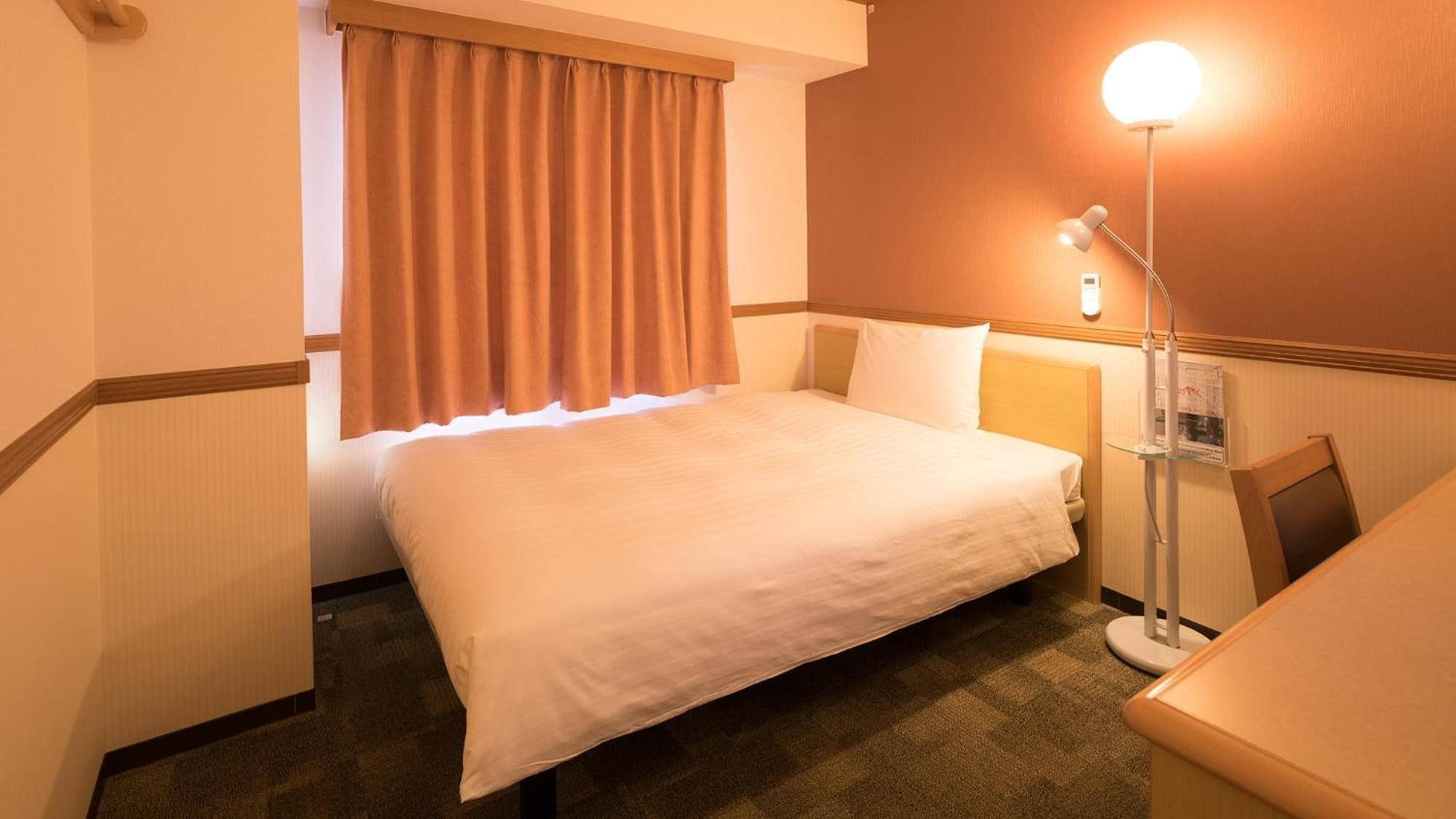 Toyoko Inn Higashi-Hiroshima Saijo Ekimae Rum bild