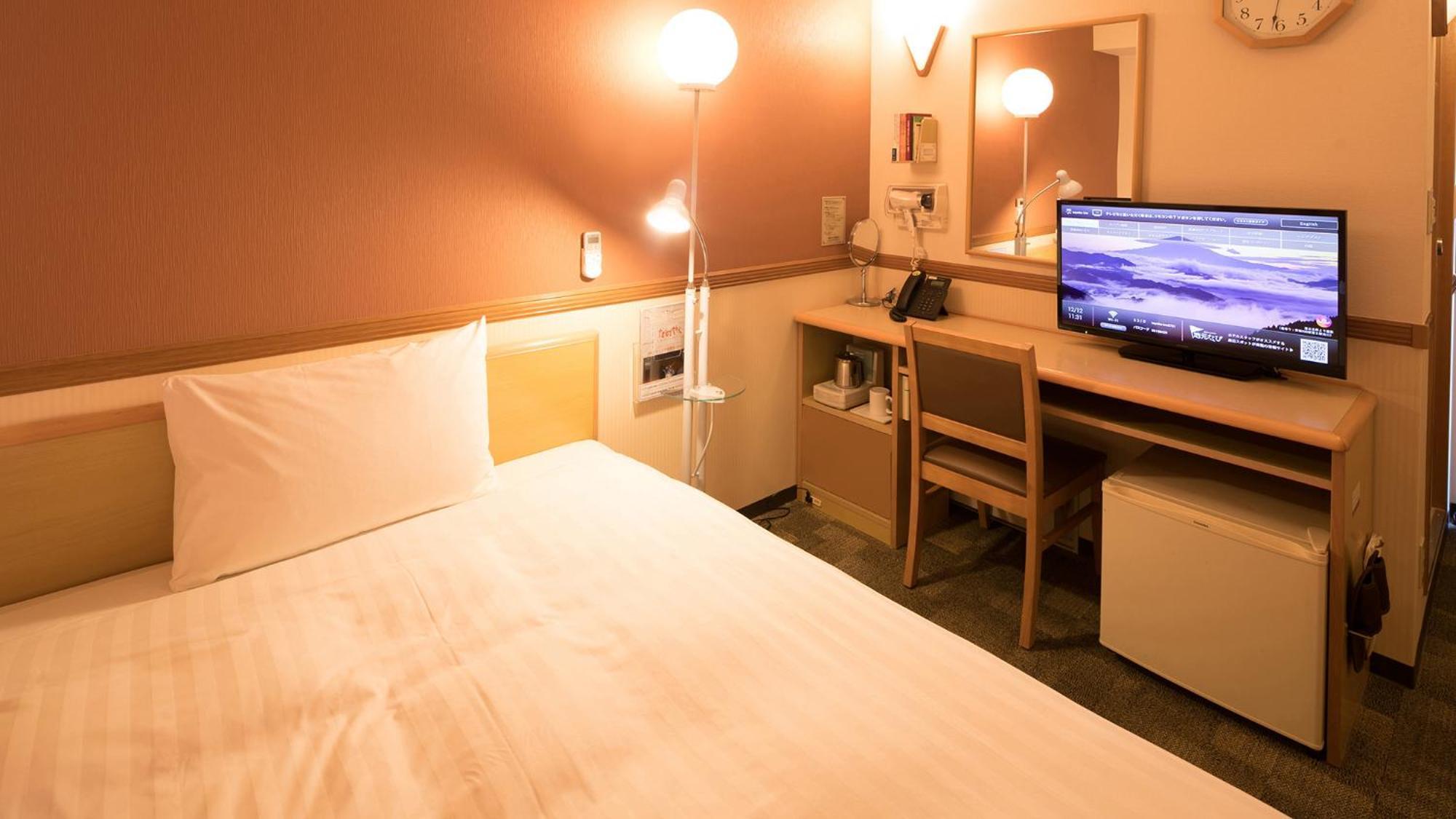 Toyoko Inn Higashi-Hiroshima Saijo Ekimae Rum bild