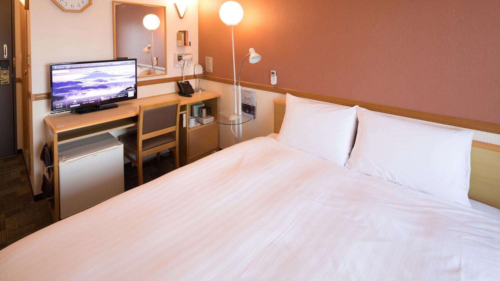 Toyoko Inn Higashi-Hiroshima Saijo Ekimae Rum bild