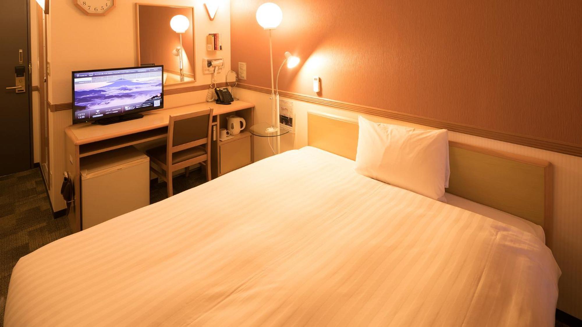 Toyoko Inn Higashi-Hiroshima Saijo Ekimae Rum bild