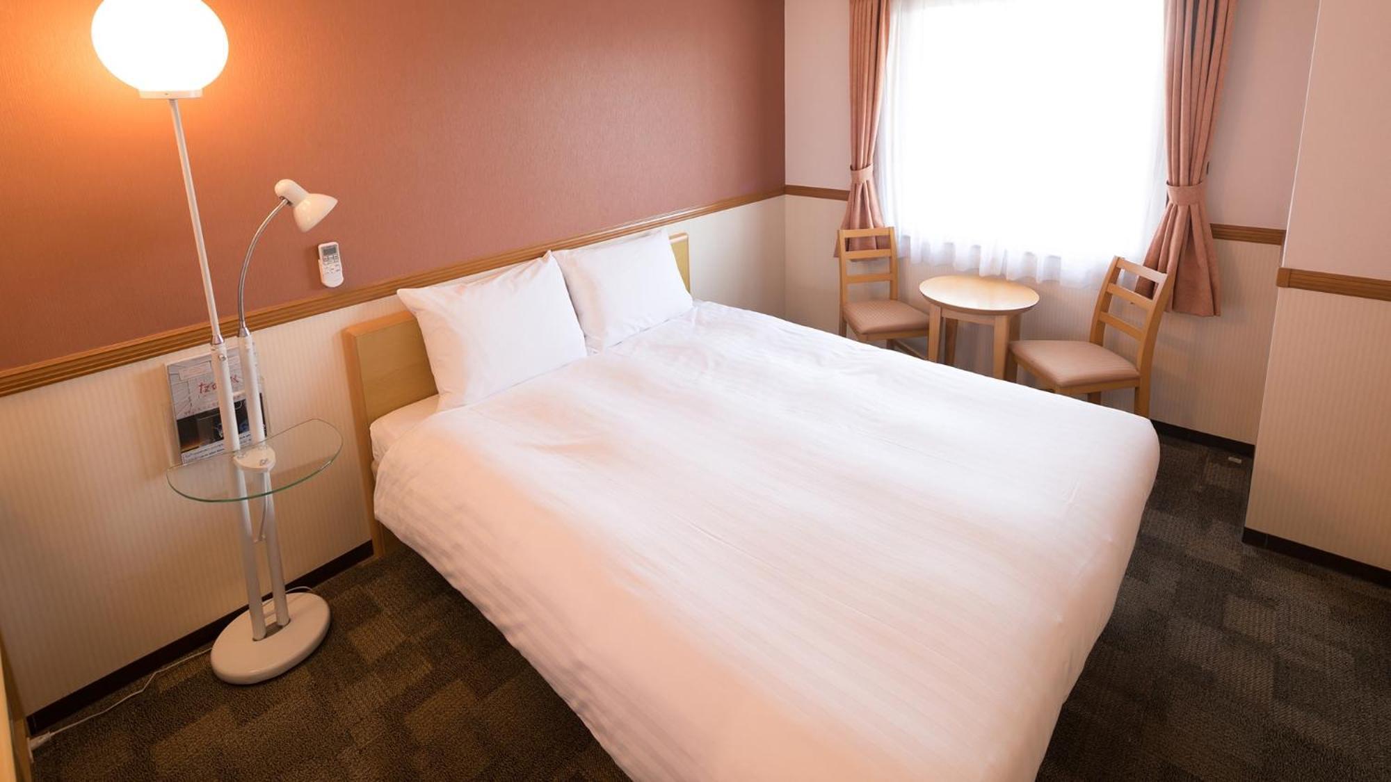 Toyoko Inn Higashi-Hiroshima Saijo Ekimae Rum bild
